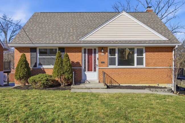 Building Photo - DELHI - Charming Brick Cape Cod 3-4 bed 1.5 bath.