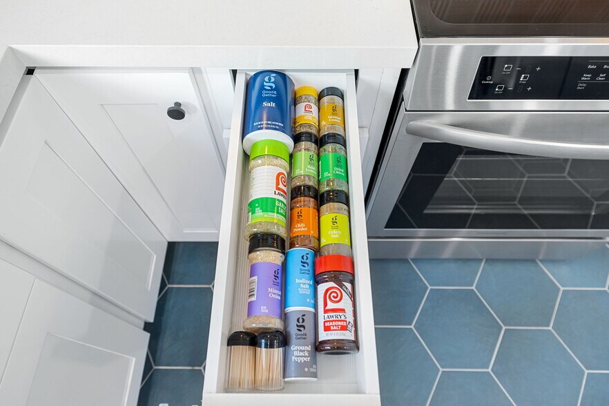 Building Photo - 3758 Gaviota Ave