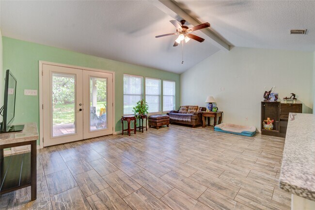 Building Photo - 3530 Kentwood Dr