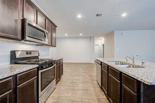 Building Photo - 13989 Leigh Lake Ln