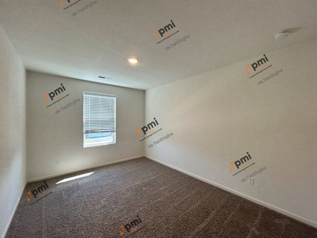 Building Photo - 10334 Morse Pl