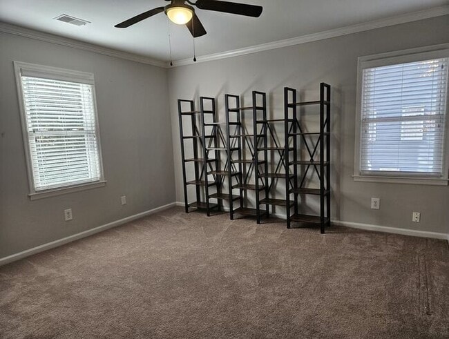 Building Photo - Gillcreek at Forest Lake