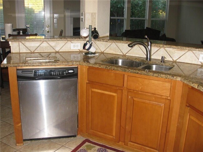 Building Photo - 7413 W Magic Mountain Ln