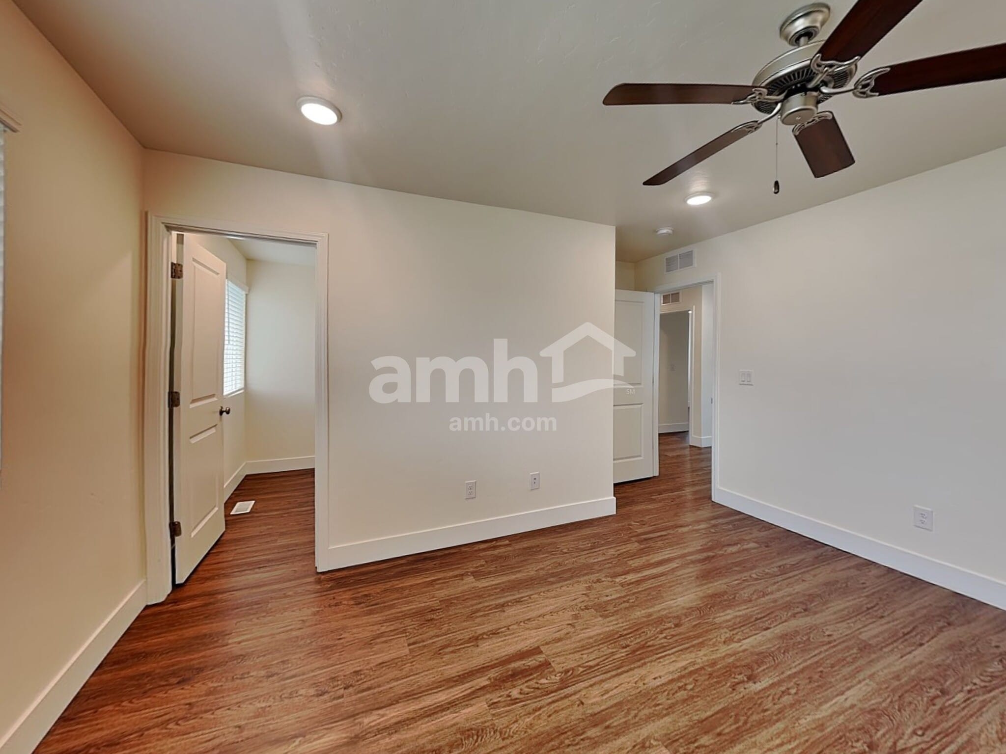 Building Photo - 9472 W Chino St