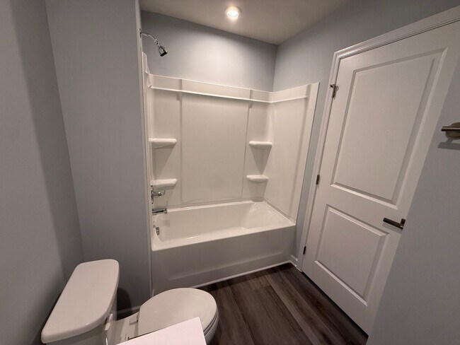 Building Photo - Like-New 4BR Home in Christiana | Open Floor Plan + Large Backyard!