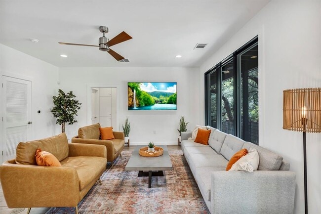 Building Photo - 613 Terrell Hill Dr