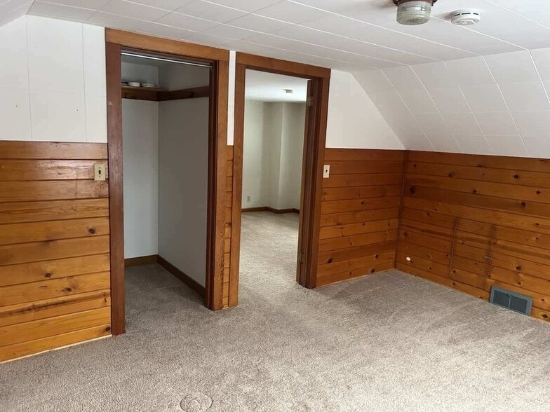 Building Photo - 2134 Graydon Ave