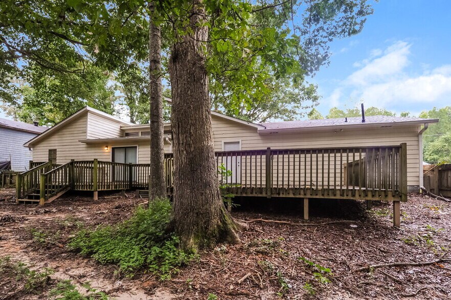 Building Photo - 3240 Grand Central Dr