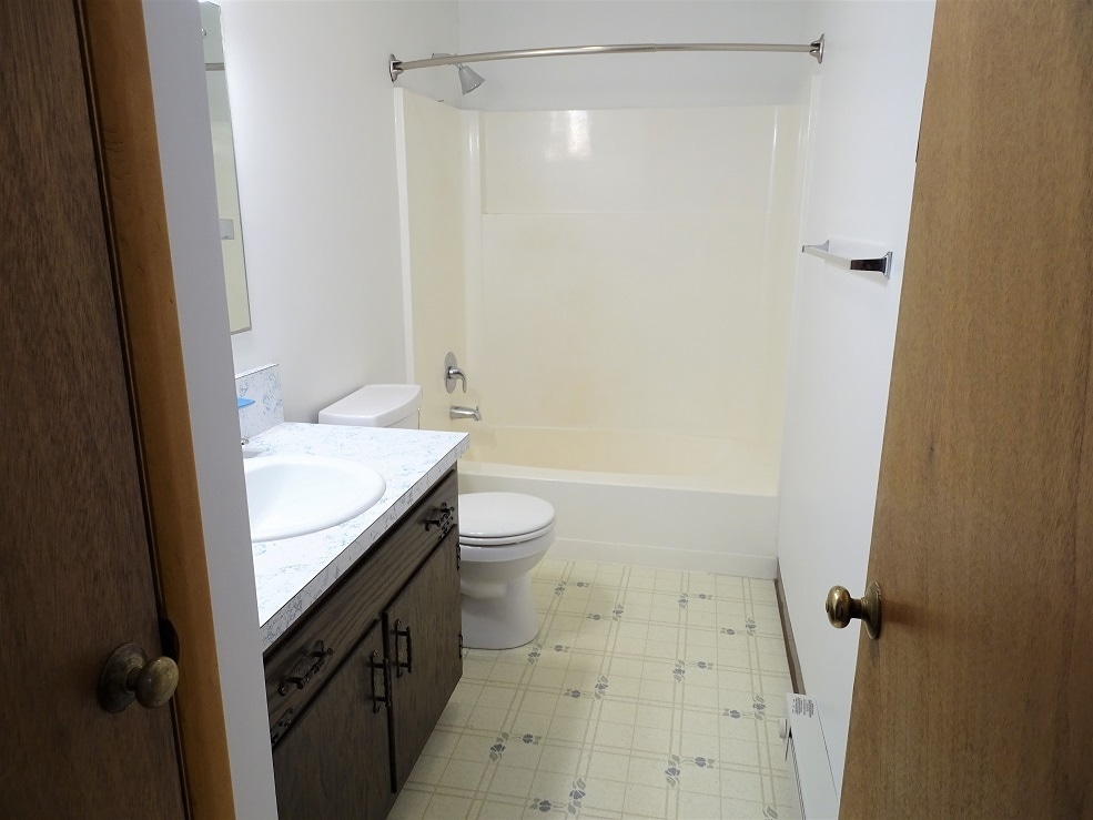 Building Photo - 236 Deep Run Rd