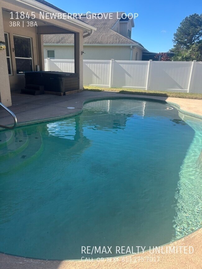 Building Photo - 11845 Newberry Grove Loop