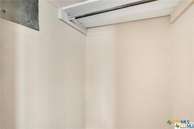 Building Photo - 1902 S 9th St