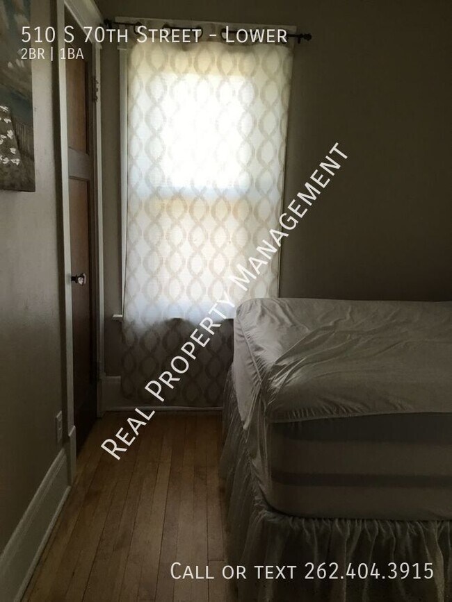 Building Photo - 510 S 70th St