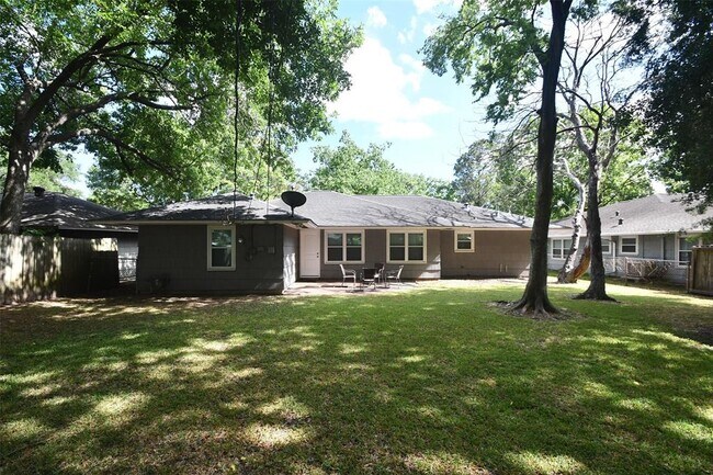 Building Photo - 5535 Berry Creek Dr