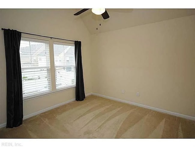 Building Photo - 5332 Cottage Ct