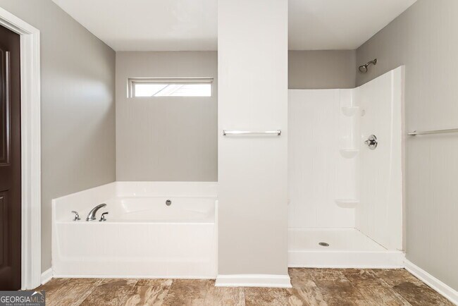 Building Photo - 2097 Juniper Ives Ct SE