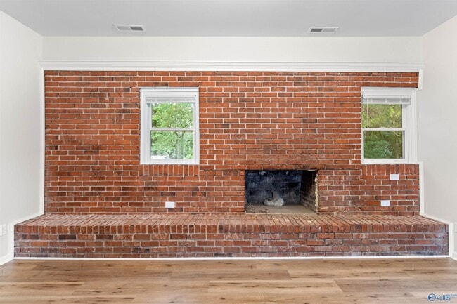 Building Photo - 285 Ruby Dr