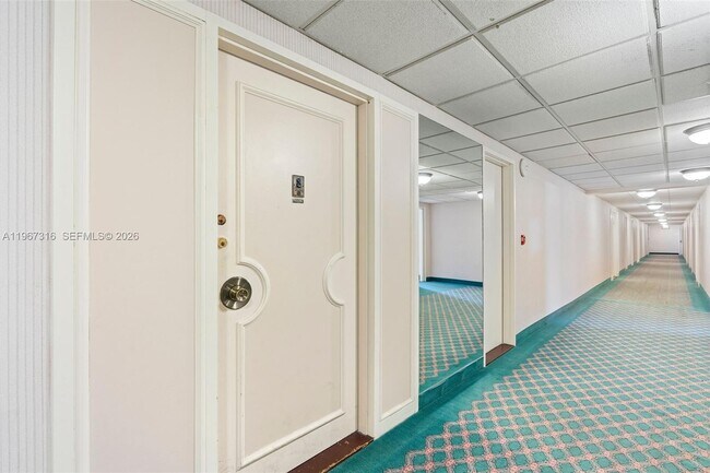 Building Photo - 1985 S Ocean Dr