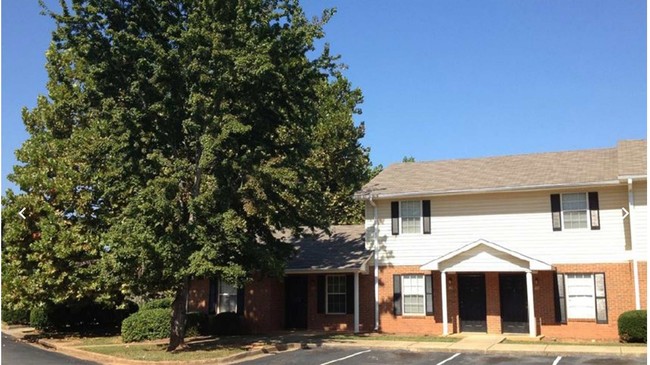 Primary Photo - Fox Chase Apartments