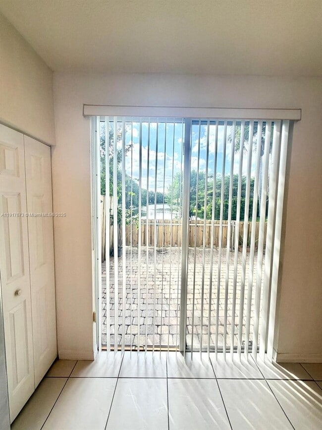 Building Photo - 3972 SW 149th Pl