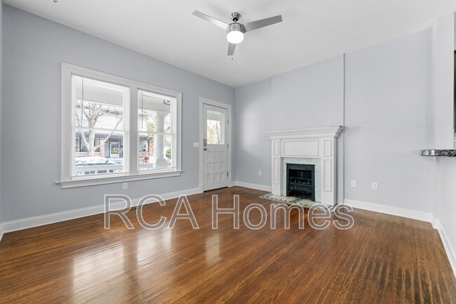 Building Photo - 613 E New York St