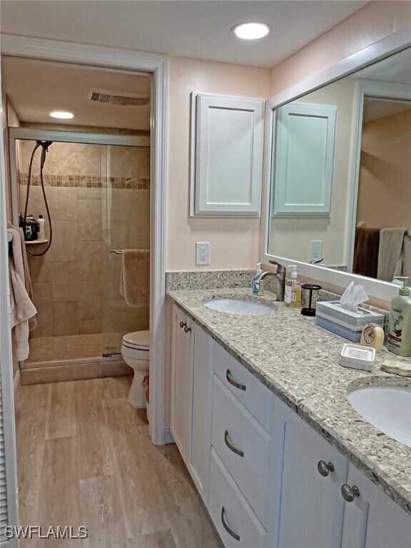 Building Photo - 15400 Cedarwood Ln