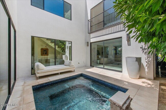 Building Photo - 4843 N 72nd Way