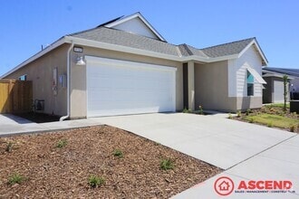 Building Photo - Gorgeous new build home located off 7th St...