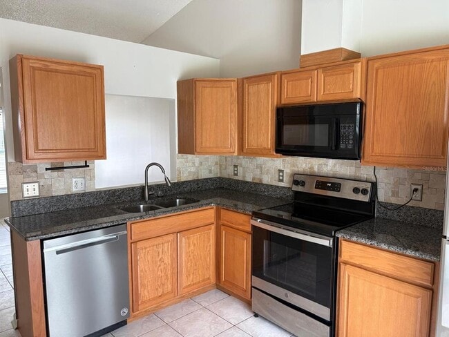 Building Photo - 12313 Eastcove Dr