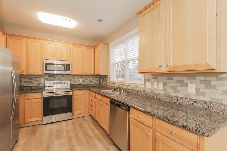 Building Photo - 7550 Coastal Way