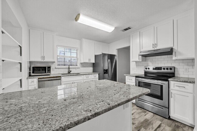 Building Photo - 1237 Rhonda Dr
