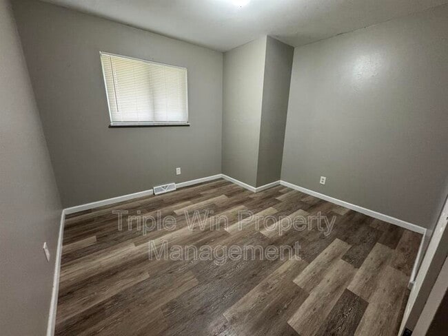 Building Photo - 11930 N Ranch Dr