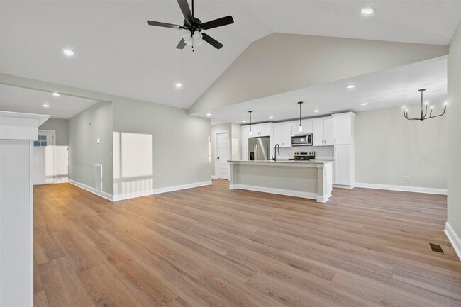 Building Photo - 710 Sheldrake Ln