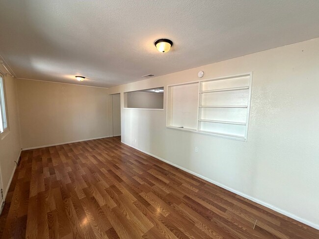 Building Photo - Biker’s Paradise: Cozy 2BR Duplex Steps from UC Davis & Downtown.