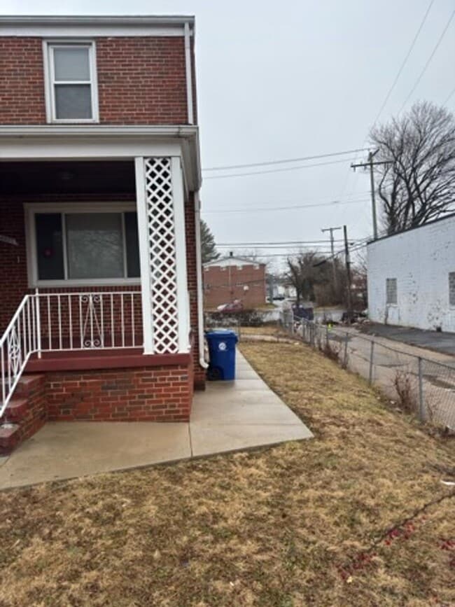Building Photo - Charming row home in Baltimore City!