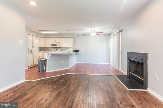 Building Photo - 926 Bentley Ct