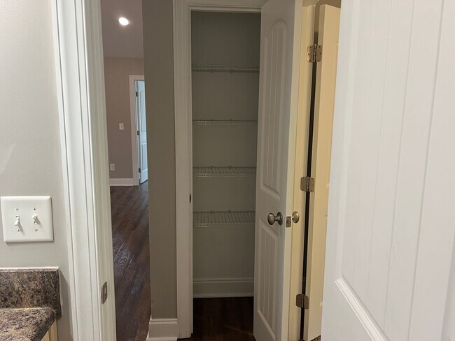 Building Photo - Beautiful Rental in Canterbury Farms in Gr...
