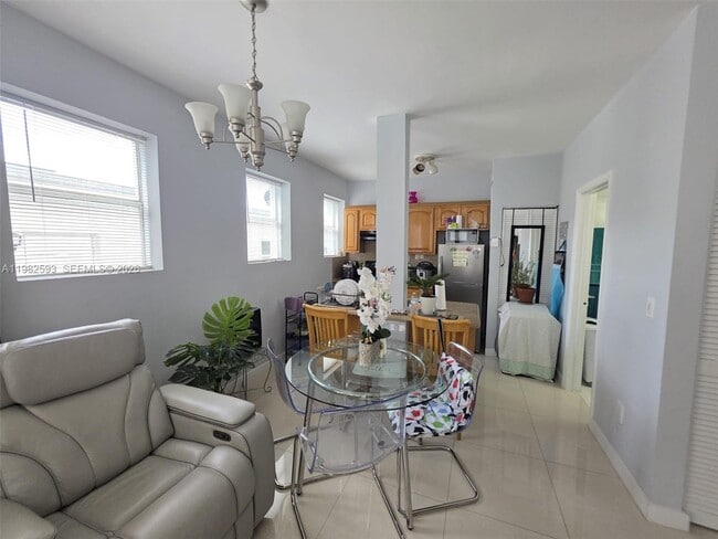 Building Photo - 1027 Pennsylvania Ave