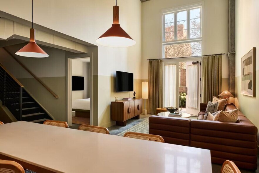 Primary Photo - 6 Zubly St