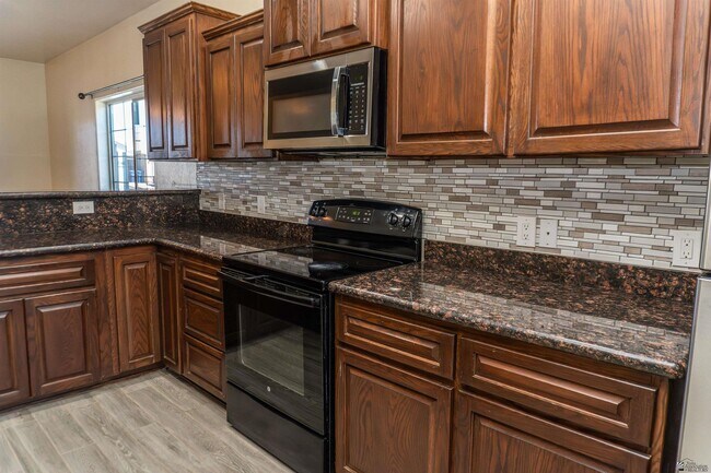 Building Photo - 2549 S 42nd Ave