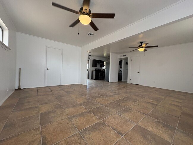 Building Photo - HOME FOR RENT IN NORTHEAST EL PASO