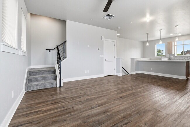 Building Photo - $2,890.95, 2-bed, 2.5-bath, located in Denver with a rooftop terrace.
