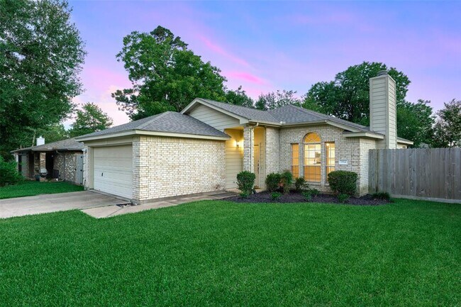Building Photo - 354 Fantasy Ln