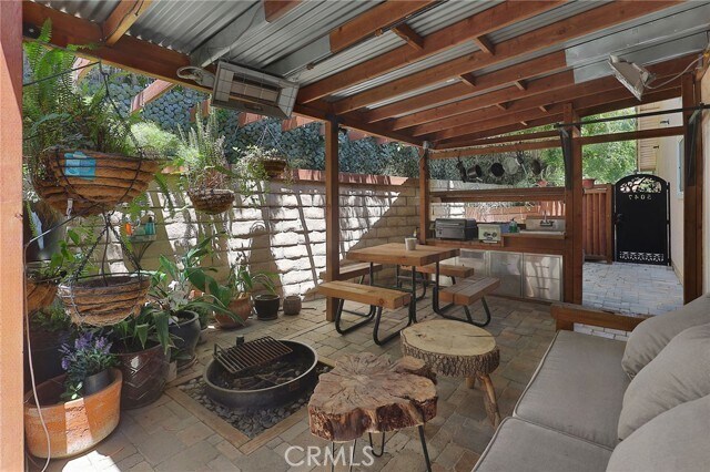 Building Photo - 5047 Orrville Ave