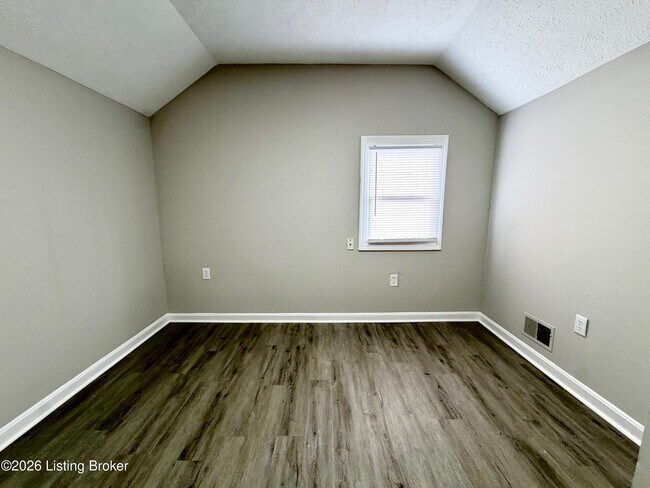 Building Photo - 1904 W Madison St