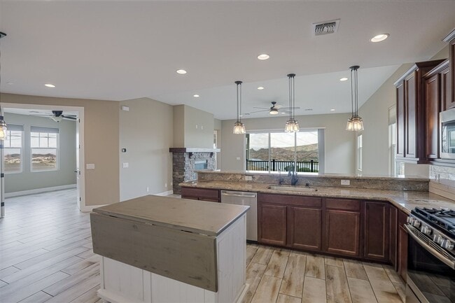 Building Photo - 1478 Varsity Dr
