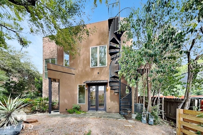 Building Photo - 2502 Kinney Rd
