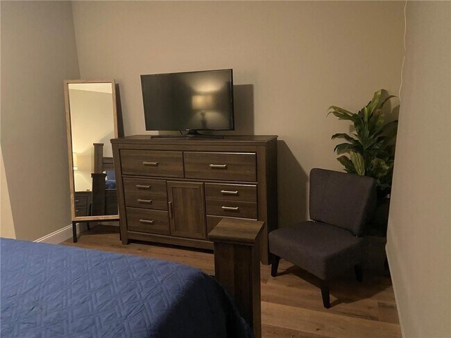 Building Photo - 507 Sabine St