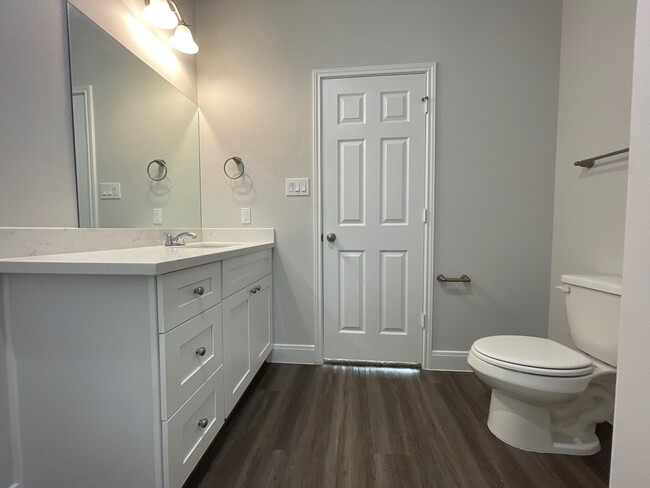 Building Photo - 1120 5th Ave N