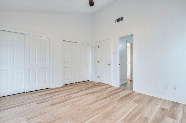 Building Photo - 1306 Glenda Dr