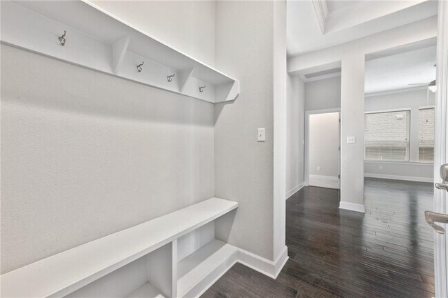 Building Photo - 18712 Waltz Ct